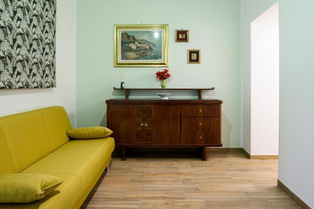 Stazione Treni - Wi-Fi & Netflix Cozy Space Apartment Salerno Ngoại thất bức ảnh