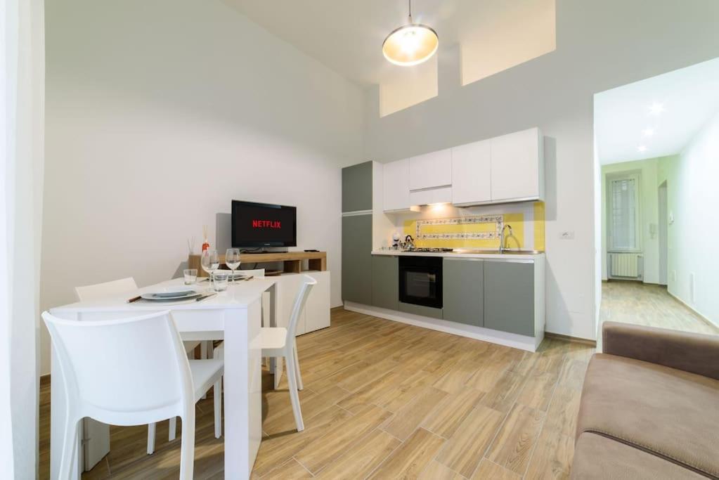 Stazione Treni - Wi-Fi & Netflix Cozy Space Apartment Salerno Ngoại thất bức ảnh